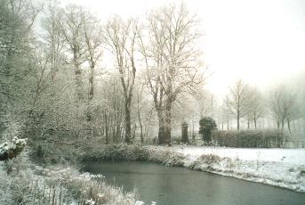 'Poekebeek' covered with ice
